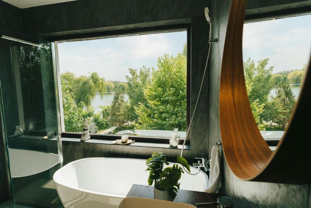 Therme - Corbeanca By The Lake Luxury Villa Exterior photo